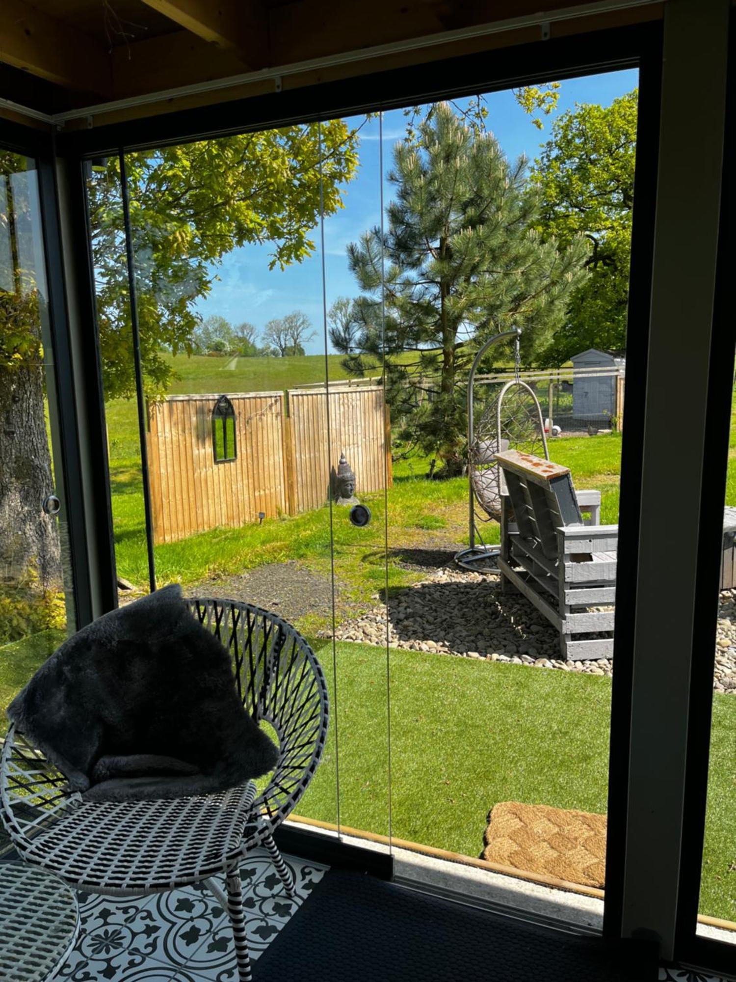 Dunroamin Lodges Drymen Rom bilde