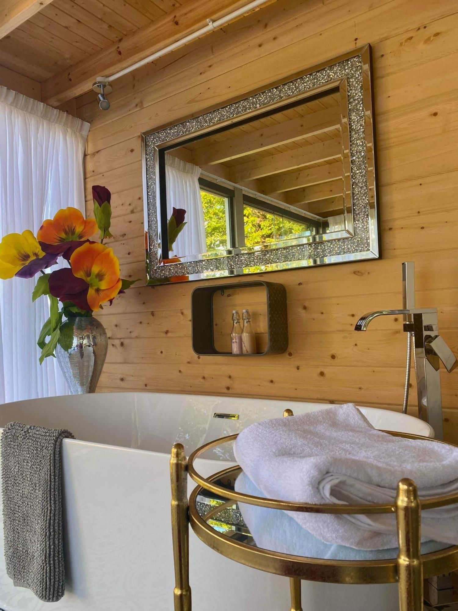 Dunroamin Lodges Drymen Rom bilde